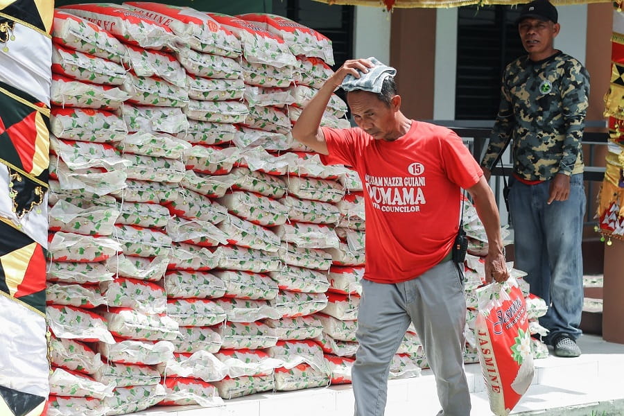 Sinarimbo Office Distributes Rice To Moro Communities Ahead Of Ramadan In BARMM