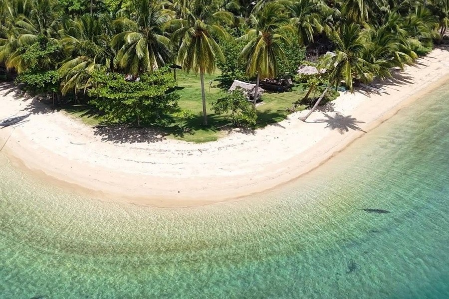 Explore Zamboanga Sibugay’s gems — Buluan & Bangaan Islands’ powdery sands, Pandilusan’s golden shores, Tagbilat Falls, and serene mangroves. Mindanao’s quiet paradise.