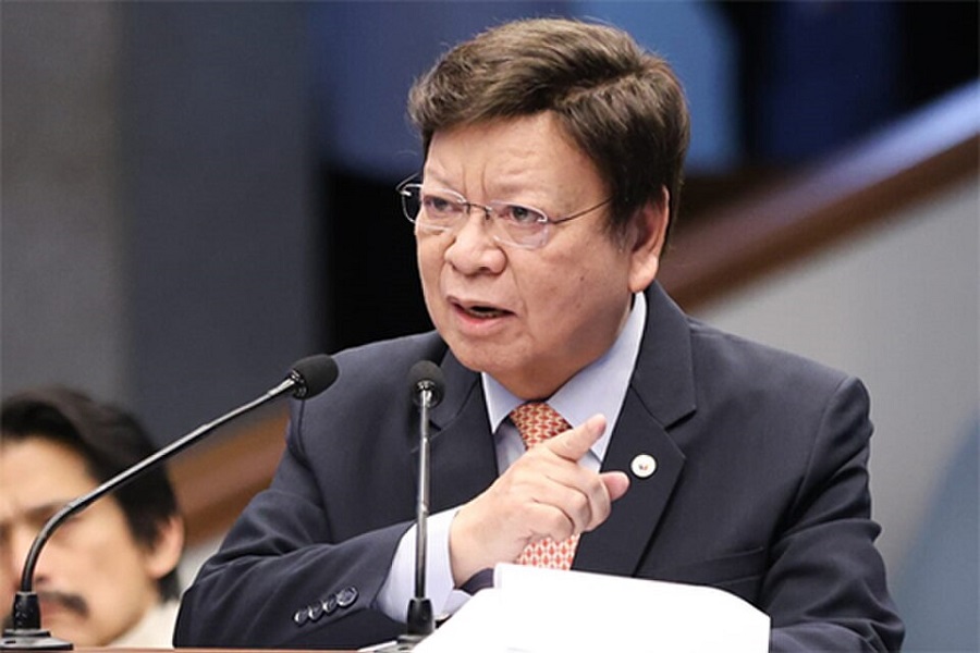 Rodante Marcoleta delivering his privilege speech at the 20th Congress.